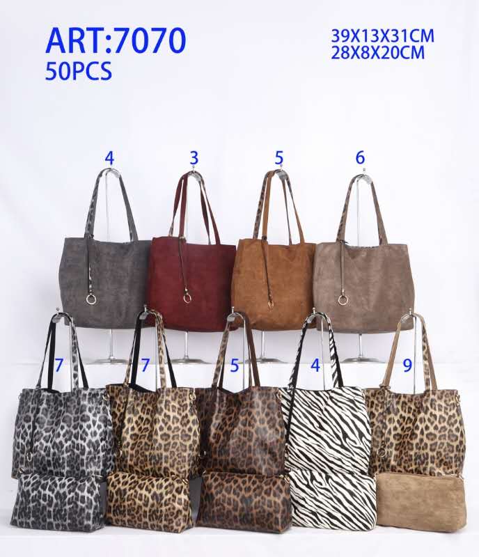 likebag by Longda Moda GmbH - Accessoires; Beachwear; Young Fashion; Leatherwear; Landhausmode - Neuss | Artikel-Nr. 7070 | Wende tasche | Angebot: Sofortprogramme, Orderware | Adresse: LD Fashion GmbH - Anton-Kux-Straße 2 - 41460 Neuss - Tel: 021314082852 - likebag@gmx.de