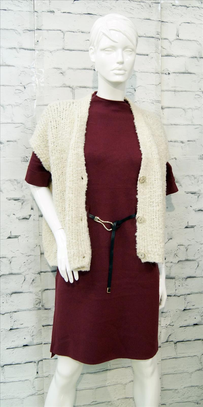 Hier geht's zum Shop von: Bhatti Mode GmbH - Young fashion, DOB - Blusen, Hosen Jacken, Jeans, Kleider, Pullover etc. | Kategorie: Weste | Adresse: Bhatti Mode GmbH - Breslauer Str. 8 - 41460 Neuss - Tel: 02131-130004 - gurdip-bhatti@t-online.de | Angebot: Damenbekleidung, Young Fashion, Sofortprogramme