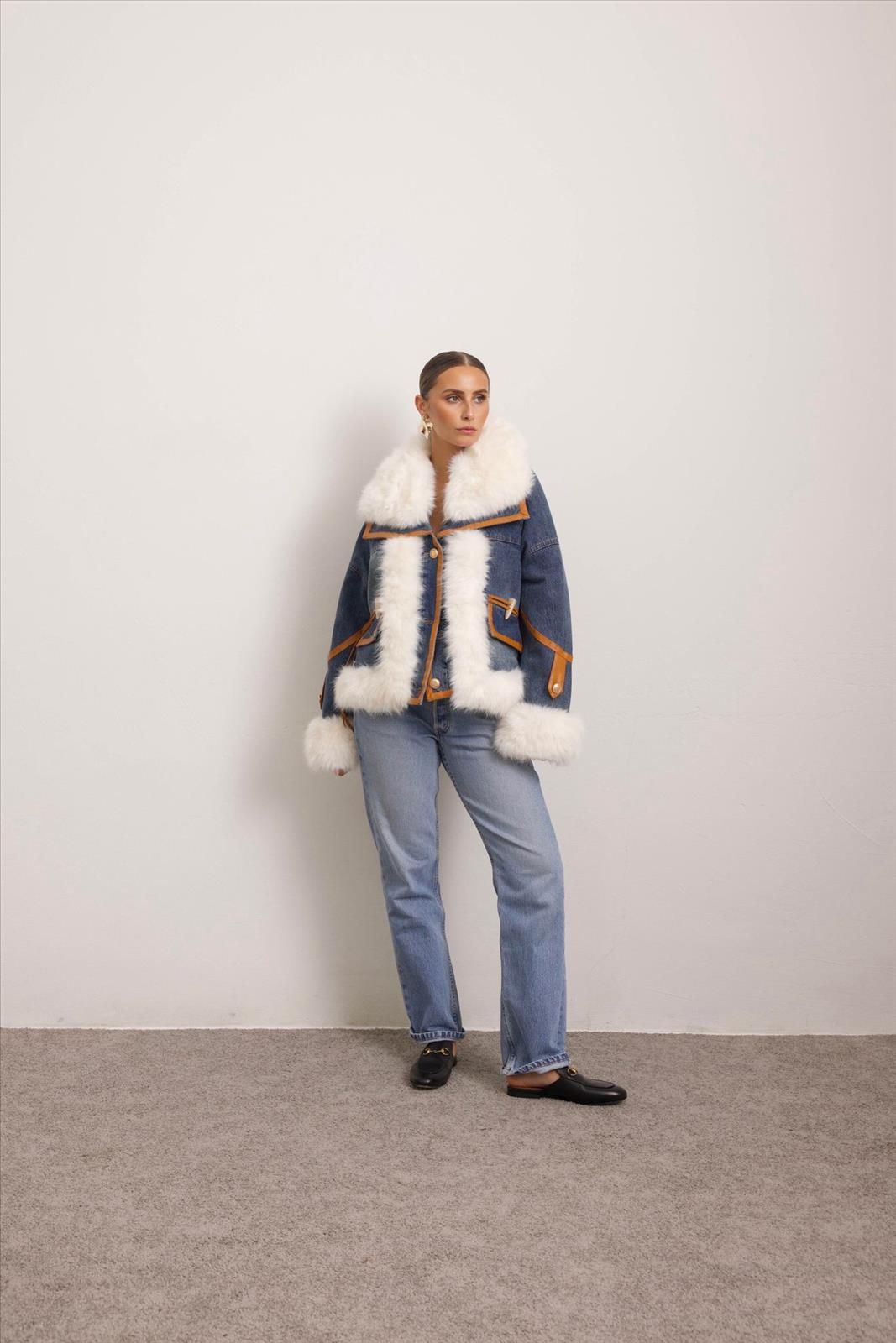 Ala Mode Fashion-DOB;Accessoires;Leather Wear; Young Fashion - Neuss | Kategorie: Mantel | Angebot: Sofortprogramme, Orderware | Adresse: Ala Mode Fashion - Breslauerstr. 8 Raum 113 - 41460 neuss - Tel: 021312091616 - ala-mode@web.de