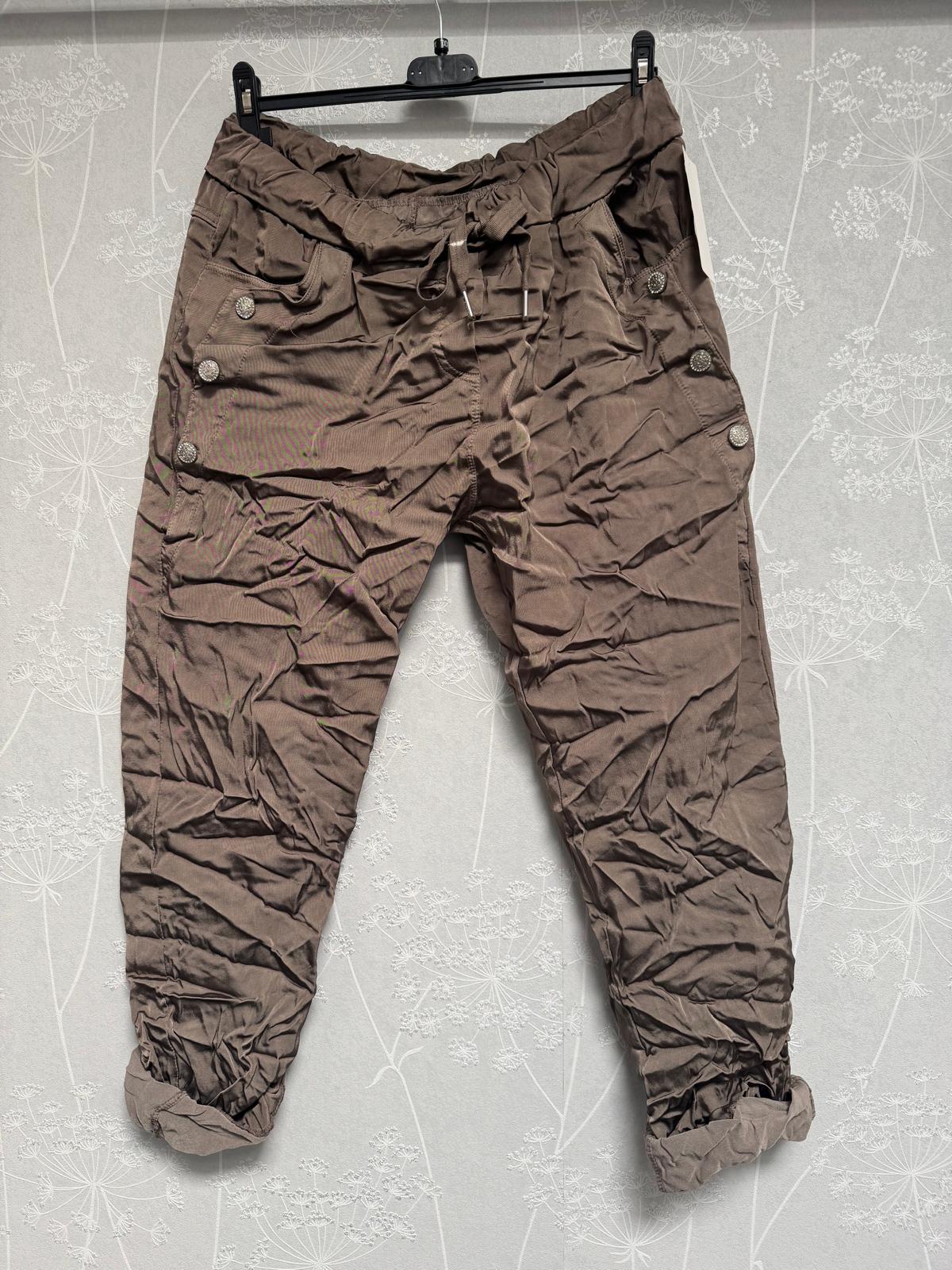 Catchme UG - DOB - Dreieich | Scheini Hosen 46/48 | Artikel-Nr. NB-26199 | NB-26199 | Kategorie: Bekleidung (bis grose 42) / Hosen | Angebot: Sofortprogramme, Orderware | Adresse: Catchme UG - Otto-Hahn Str. 24 - 63303 Dreieich - Tel: +49 (0)6103 – 39891 10 - grossartig9@gmail.com