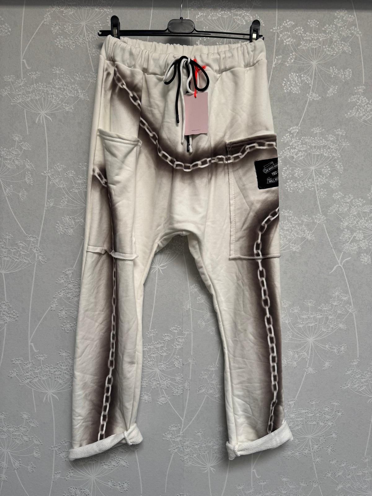 Catchme UG - DOB - Dreieich | Baggy Hosen 40/42 | Artikel-Nr. NB-26328 | NB-26328 | NB-26328 | Kategorie: Bekleidung (bis grose 42) / Hosen | Angebot: Sofortprogramme, Orderware | Adresse: Catchme UG - Otto-Hahn Str. 24 - 63303 Dreieich - Tel: +49 (0)6103 – 39891 10 - grossartig9@gmail.com