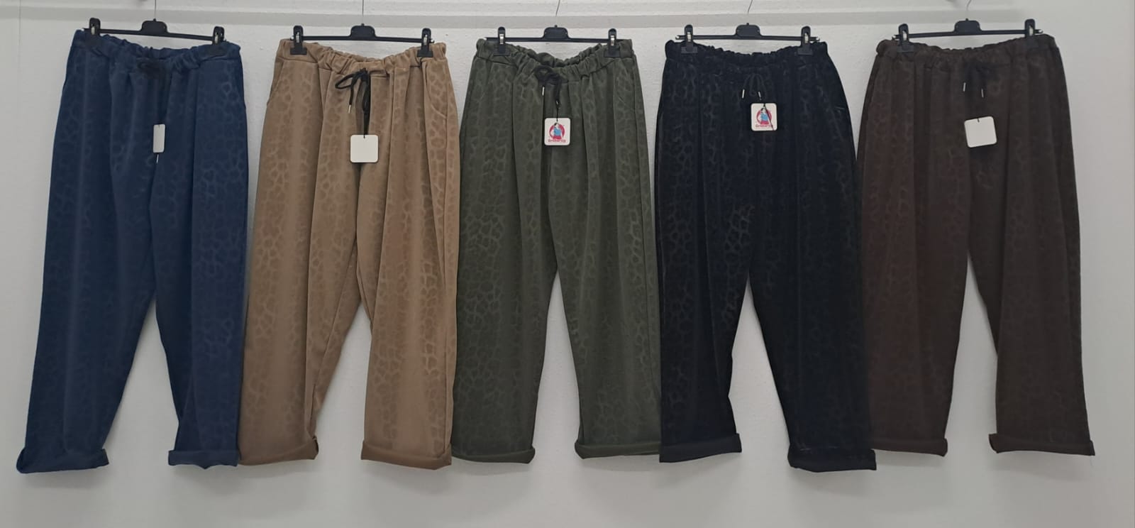 Catchme UG - DOB - Dreieich | Kategorie: Bekleidung (Ab grose 44) / Hosen | Angebot: Sofortprogramme, Orderware | Adresse: Catchme UG - Otto-Hahn Str. 24 - 63303 Dreieich - Tel: +49 (0)6103 – 39891 10 - grossartig9@gmail.com