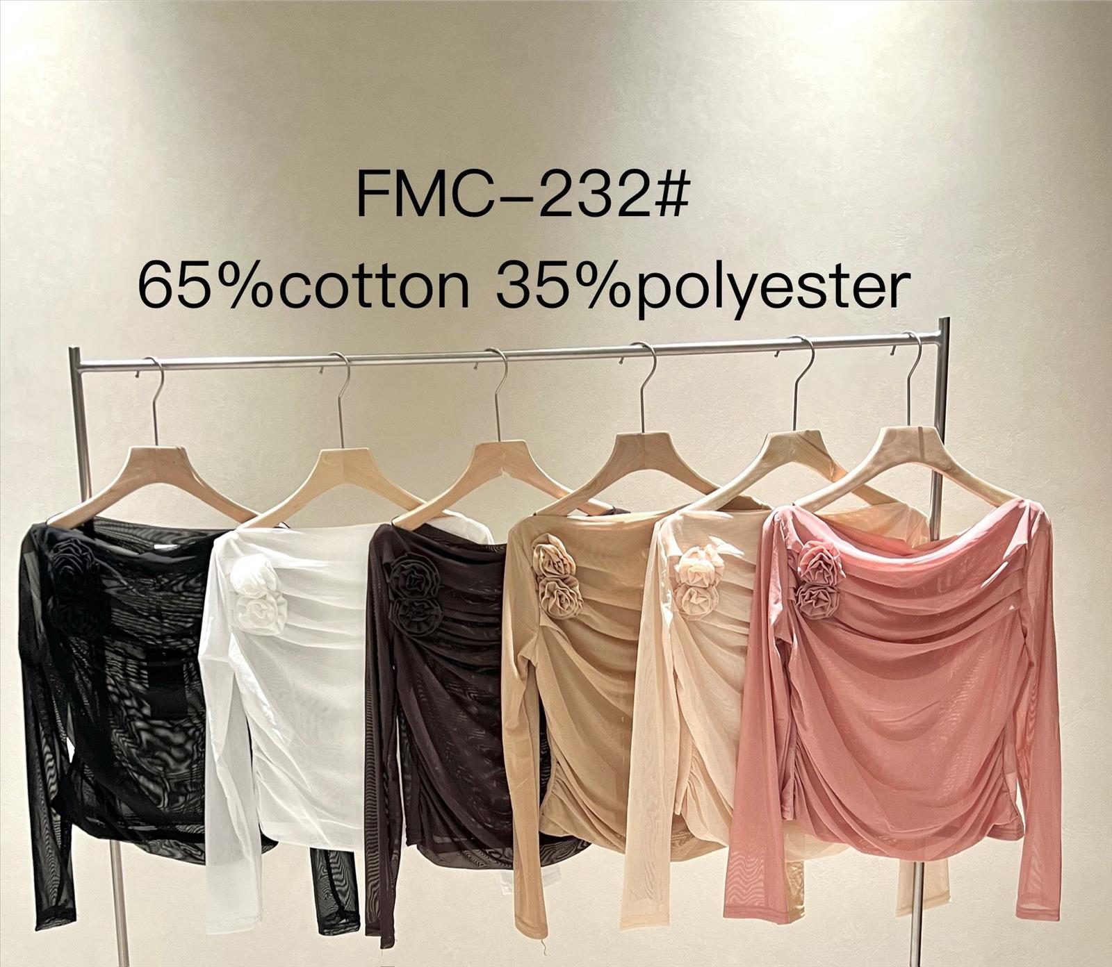 Miss Furs GmbH - MISS FURS Damenmode - Accessoires, Sportswear, Jeans, Tops, Bags | Artikel-Nr. 232 | Top | Kategorie: Bekleidung / Top | Angebot: Damenbekleidung, Damen Accessoires, Young Fashion, Sofortprogramme, Orderware | Adresse: Miss Furs GmbH - Breslauer Str. 8 - 41460 Neuss - Tel: 02131-3165333 - info@missfurs.de