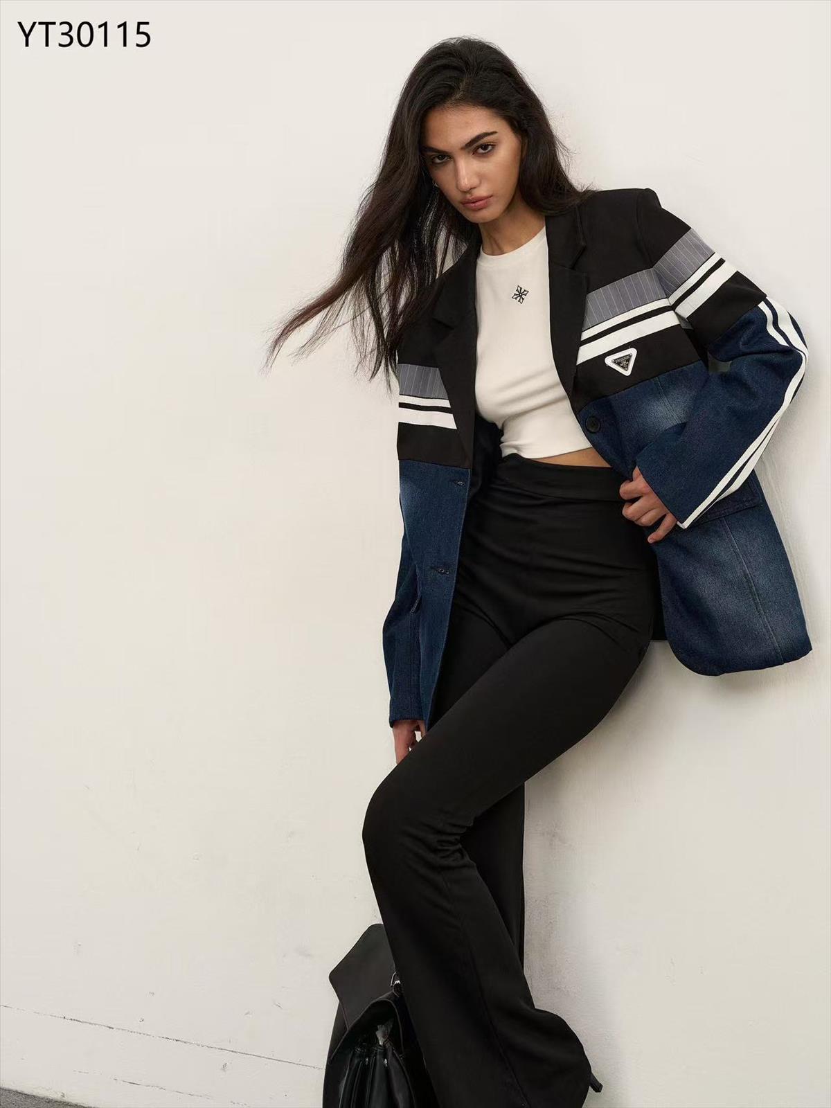 Miss Furs GmbH - MISS FURS Damenmode - Accessoires, Sportswear, Jeans, Tops, Bags | Kategorie: Bekleidung / Outerwear / Blazer | Angebot: Damenbekleidung, Damen Accessoires, Young Fashion, Sofortprogramme, Orderware | Adresse: Miss Furs GmbH - Breslauer Str. 8 - 41460 Neuss - Tel: 02131-3165333 - info@missfurs.de