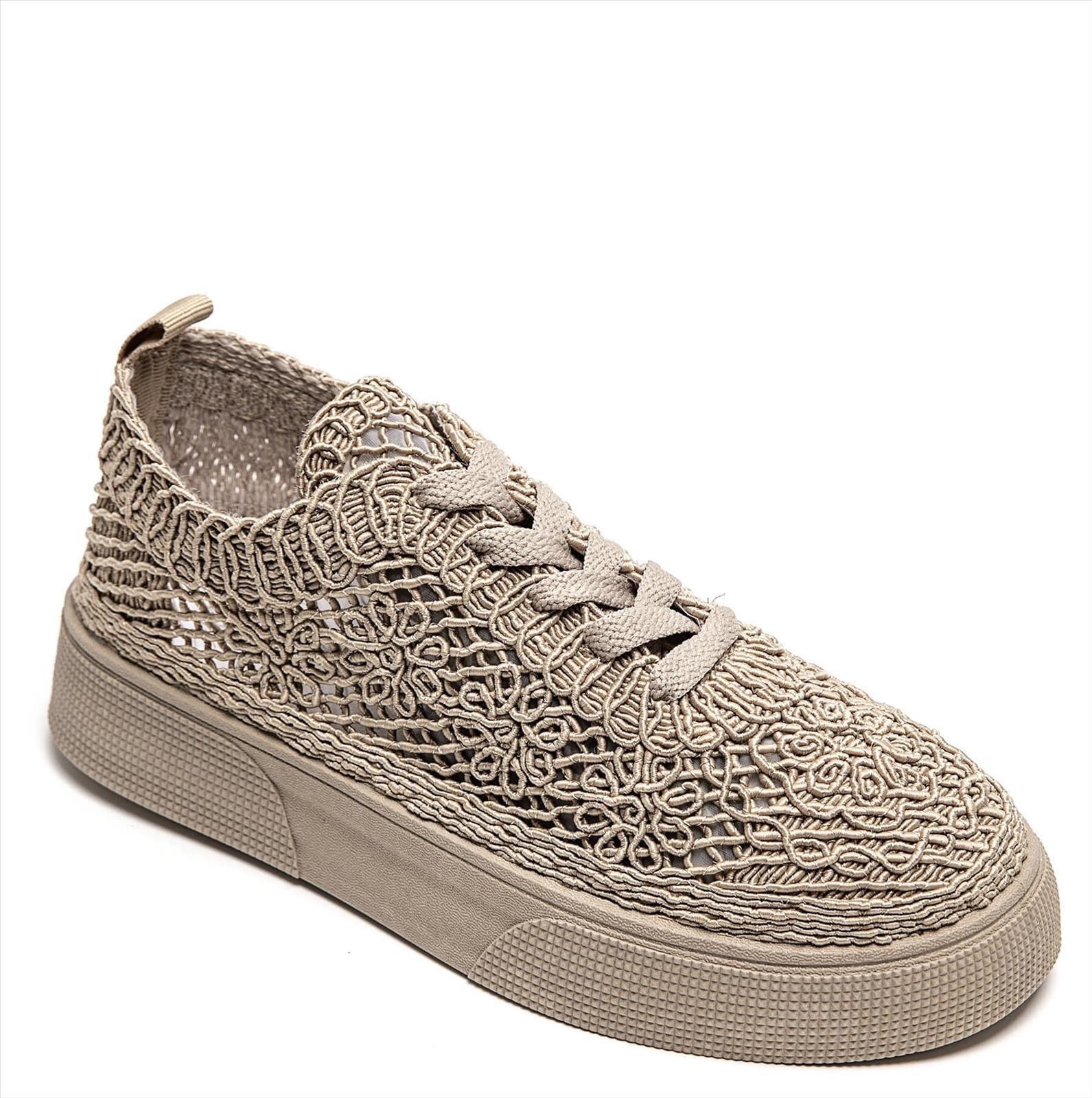 Hier geht's zum Shop von: Ala Mode Fashion-DOB;Accessoires;Leather Wear; Young Fashion - Neuss | Kategorie: Schuhe / Sneakers (Lot) | Adresse: Ala Mode Fashion - Breslauerstr. 8 Raum 113 - 41460 neuss - Tel: 021312091616 - ala-mode@web.de | Angebot: Sofortprogramme, Orderware