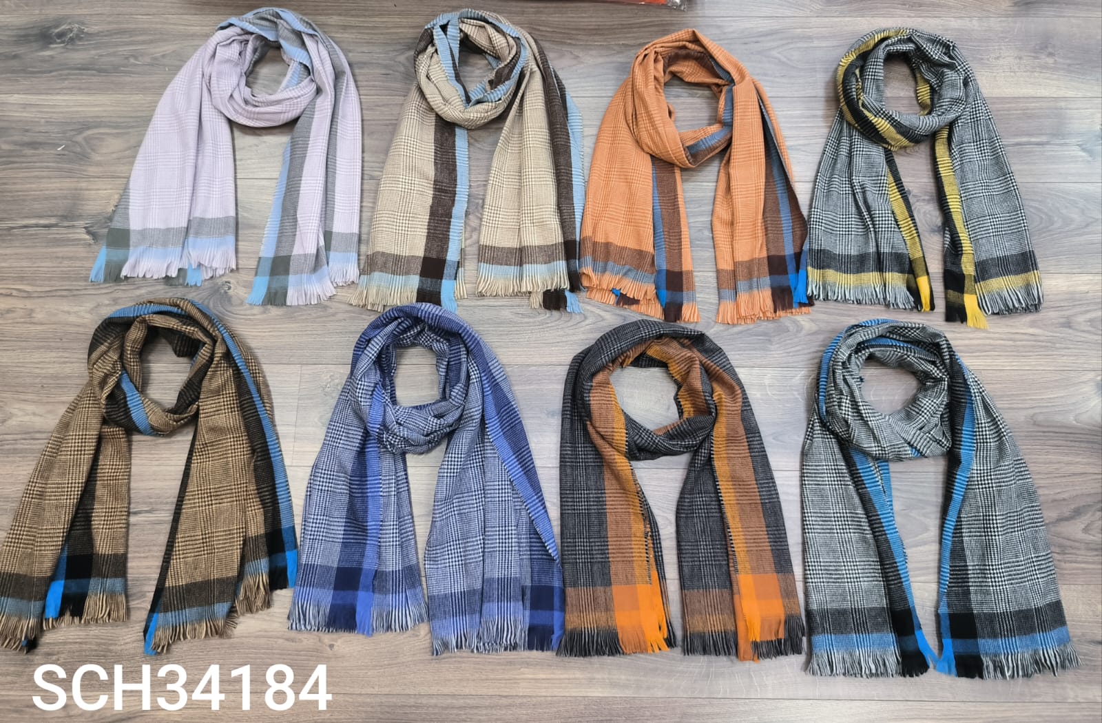 likebag by Longda Moda GmbH - Accessoires; Beachwear; Young Fashion; Leatherwear; Landhausmode - Neuss | Artikel-Nr. 34184 | Schal | Angebot: Sofortprogramme, Orderware | Adresse: LD Fashion GmbH - Anton-Kux-Straße 2 - 41460 Neuss - Tel: 021314082852 - likebag@gmx.de