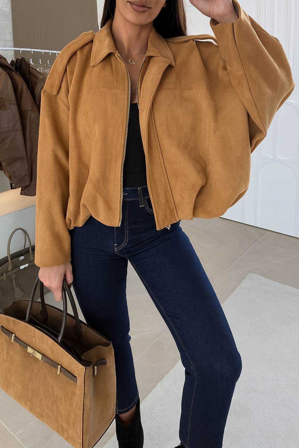 E-Vitale Shoes - BIONDINI Großhandel Wholesale - hochwertige italienische Schuhe direkt ab Fabrik | Kategorie: Damenbekleidung / Kleid(LOT) | Angebot: Damenbekleidung, Damen Accessoires, Herren Accessoires, Schuhe, Young Fashion, Leather Wear, Sofortprogramme, Orderware | Adresse: E-VITALE SHOES - Raum 114 - Breslauer Str. 8 - 41460 Neuss - Tel: 02131/3868532 - service@evitale-shoes.eu