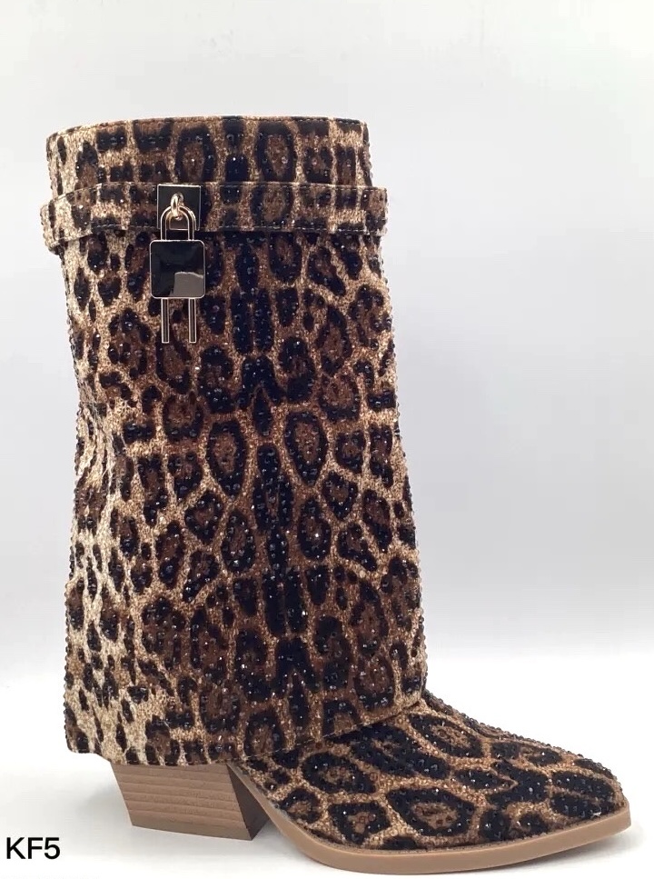 Hier geht's zum Shop von: Ala Mode Fashion-DOB;Accessoires;Leather Wear; Young Fashion - Neuss | Kategorie: Schuhe / Stiefel (6 Paare) | Adresse: Ala Mode Fashion - Breslauerstr. 8 Raum 113 - 41460 neuss - Tel: 021312091616 - ala-mode@web.de | Angebot: Sofortprogramme, Orderware