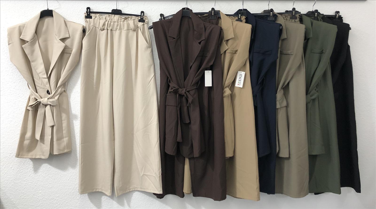 Hier geht's zum Shop von: SM Young Collection GmbH (Shini - Reflection of happiness) | Set | Artikel-Nr. 2306-15 | Material 95% Polyester6% Elastan | Kategorie: Set | Adresse: SM Young Collection GmbH - Breslauer Str. 8 - 41460 Neuss - Tel: 021312095284 - shiniyoungcollection@yahoo.de | Angebot: Damenbekleidung, Young Fashion, Sofortprogramme