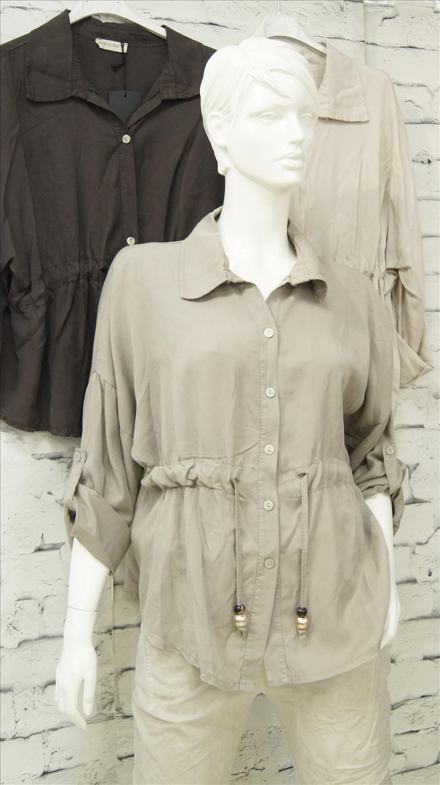 Hier geht's zum Shop von: Bhatti Mode GmbH - Young fashion, DOB - Blusen, Hosen Jacken, Jeans, Kleider, Pullover etc. | Kategorie: Shirt/Bluse/Pullover | Adresse: Bhatti Mode GmbH - Breslauer Str. 8 - 41460 Neuss - Tel: 02131-130004 - gurdip-bhatti@t-online.de | Angebot: Damenbekleidung, Young Fashion, Sofortprogramme