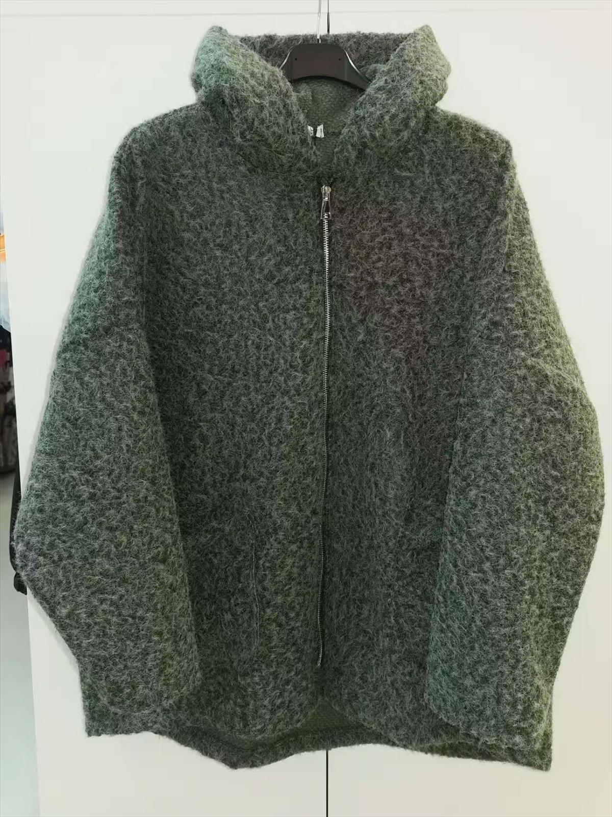 KaiXuan Mode GmbH - DOB, Young Fashion - Hamburg | Khaki | Kategorie: Mantel - Jacke | Angebot: Damenbekleidung, Herrenbekleidung, Damen Accessoires, Große Größen, Young Fashion, Sofortprogramme, Orderware | Adresse: KaiXuan Mode GmbH - Modering 3 Haus B Raum 338 - 22457 Hamburg - Tel: 040-58964150 - shixiongwei1@163.com