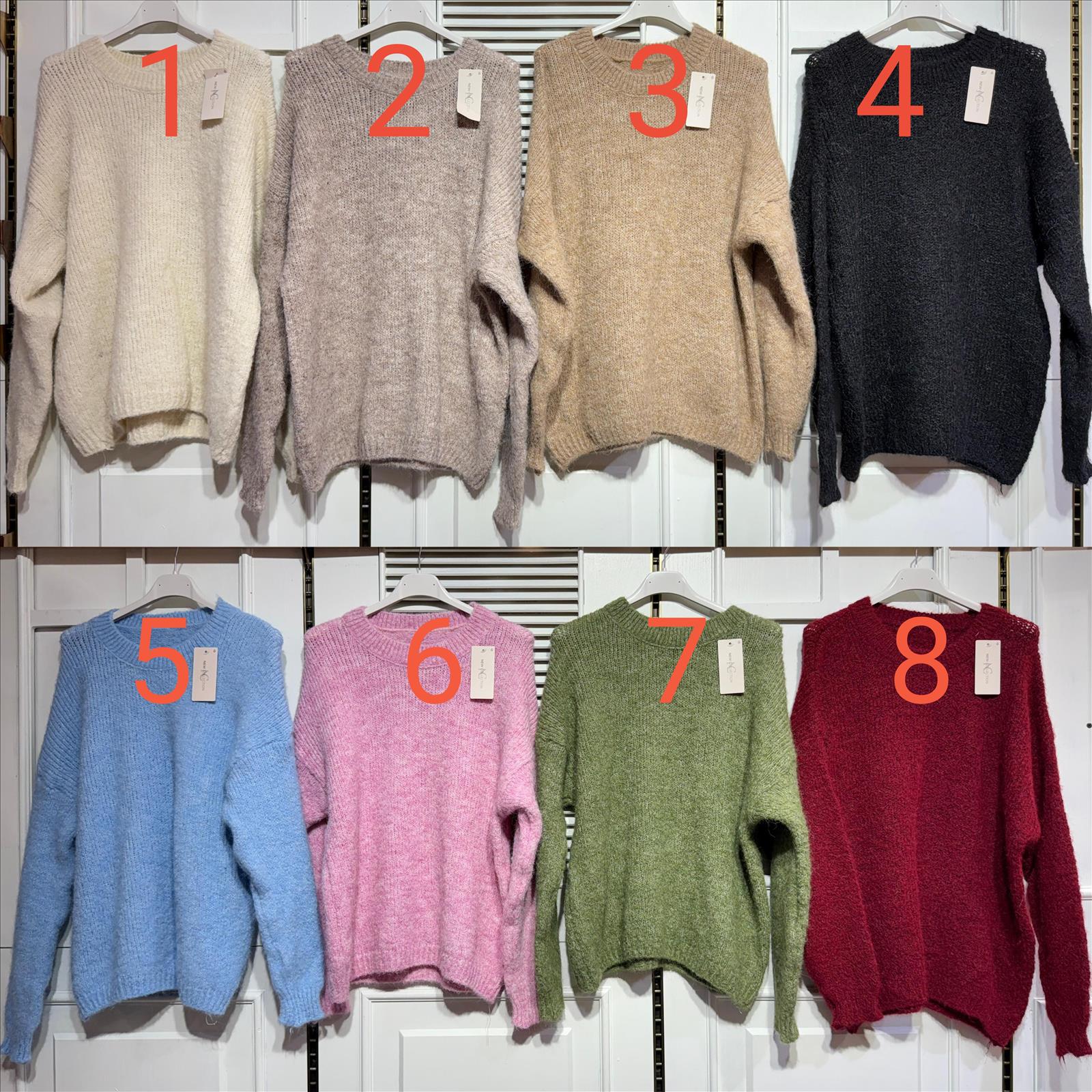 Hier geht's zum Shop von: Miss Furs GmbH - MISS FURS Damenmode - Accessoires, Sportswear, Jeans, Tops, Bags | Artikel-Nr. 25138 | Pullover | Kategorie: Bekleidung / Pullover | Adresse: Miss Furs GmbH - Breslauer Str. 8 - 41460 Neuss - Tel: 02131-3165333 - info@missfurs.de | Angebot: Damenbekleidung, Damen Accessoires, Young Fashion, Sofortprogramme, Orderware