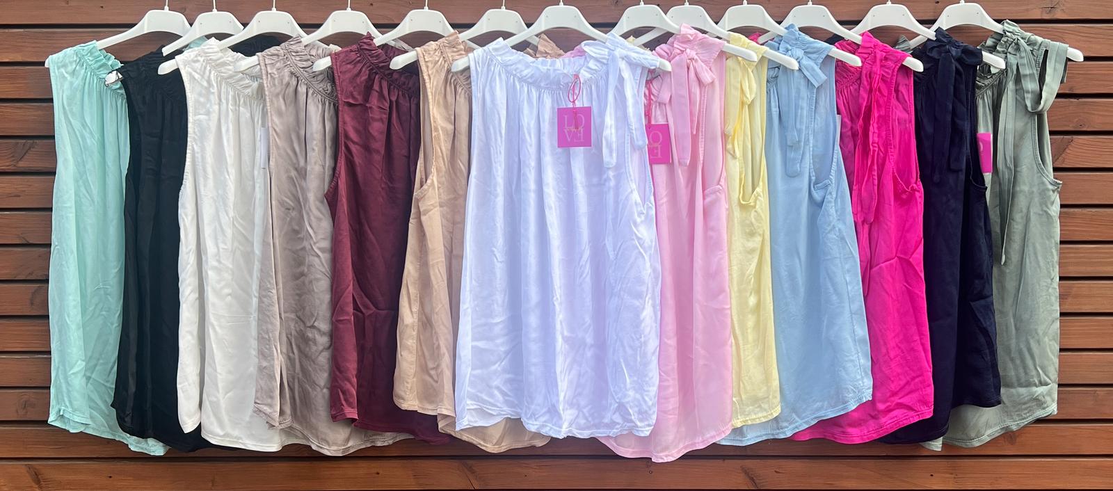 Hier geht's zum Shop von: Element of Joy - Damenbekleidung und Accessoires - Wiesbaden | Top | Artikel-Nr. 155 | Kategorie: Top | Adresse: Element of Joy - Marktstraße 27 - 65183 Wiesbaden - Tel: 01628583468 - elementofjoy1@gmail.com | Angebot: Damenbekleidung, Damen Accessoires, Schuhe