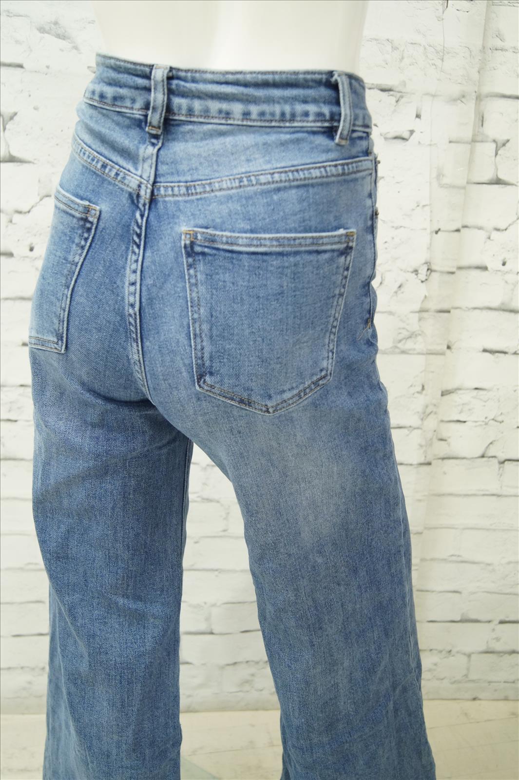 Hier geht's zum Shop von: Bhatti Mode GmbH - Young fashion, DOB - Blusen, Hosen Jacken, Jeans, Kleider, Pullover etc. | Kategorie: Hose/Jeans/Legging | Adresse: Bhatti Mode GmbH - Breslauer Str. 8 - 41460 Neuss - Tel: 02131-130004 - gurdip-bhatti@t-online.de | Angebot: Damenbekleidung, Young Fashion, Sofortprogramme