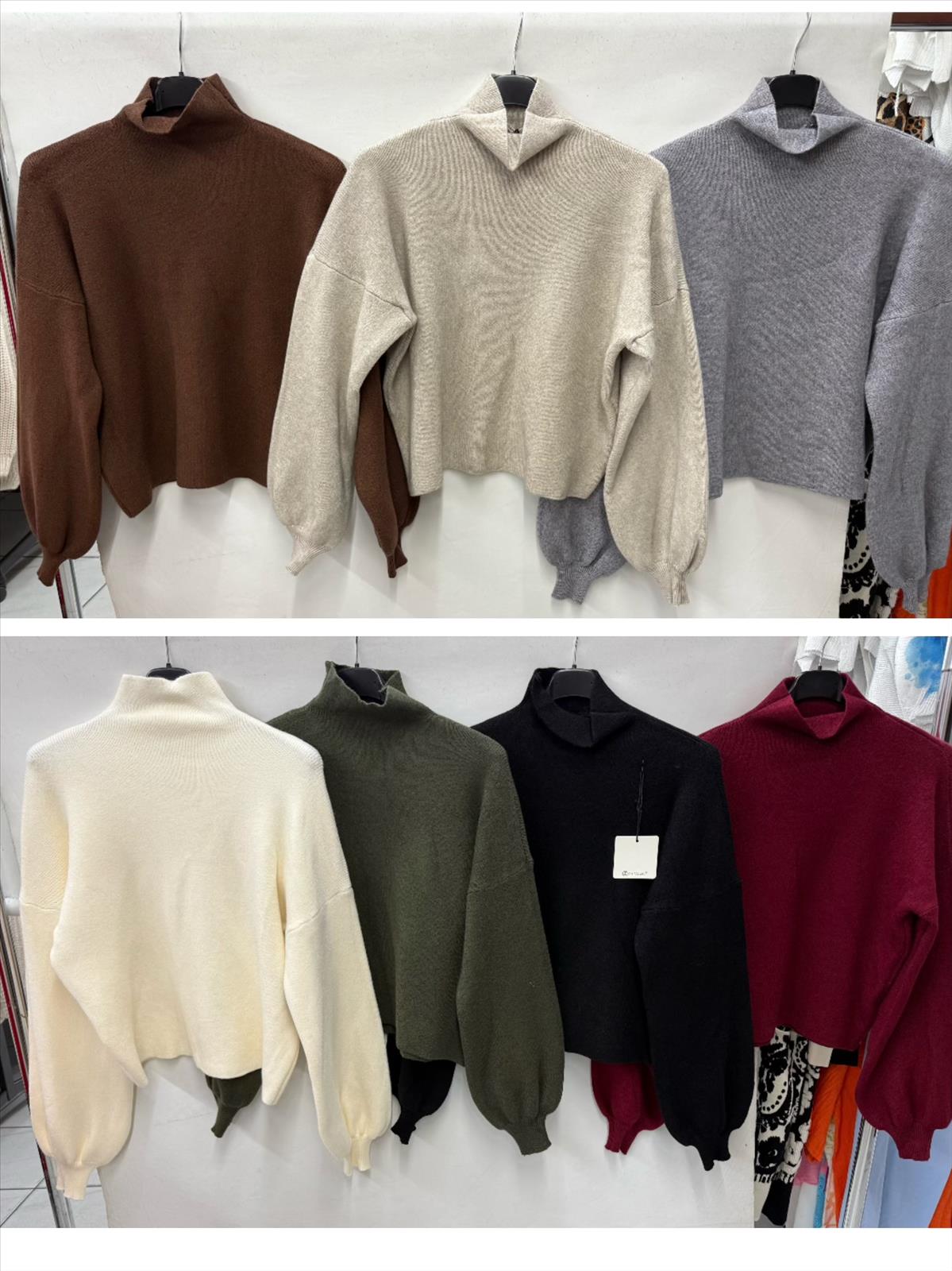 Luna moda GmbH - DOB, Young Fashion - Dreieich | 2 stück | Artikel-Nr. 9335 | pullover | Kategorie: Pullover | Angebot: Sofortprogramme, Orderware | Adresse: Luna moda GmbH - Max-Planck Str. 7 - 63303 Dreieich - Tel: 061032024981 - lunamoda@hotmail.de