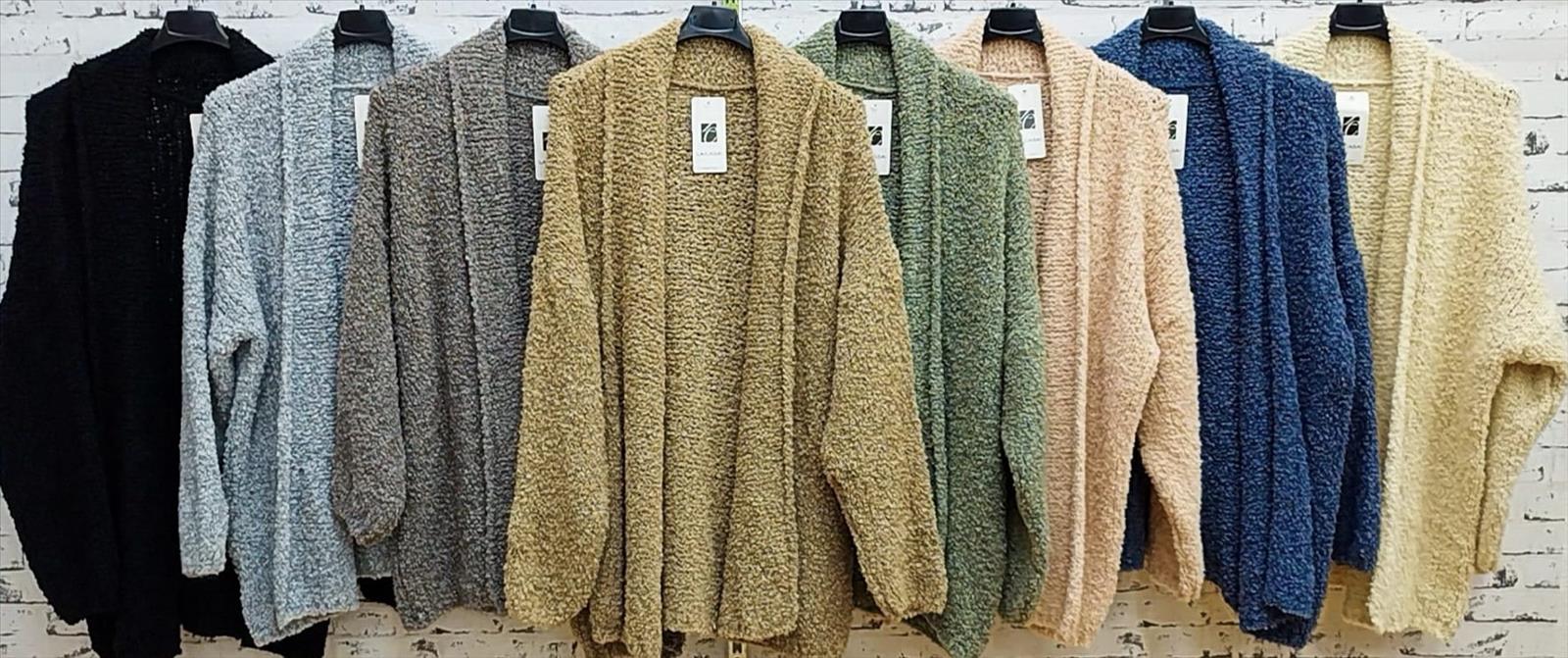 LaCasa GmbH - Großhandel Damenmode - Übergrößen DOB AA70-AA90, Übergrößen Hosen bis 58, Italia Mode | Artikel-Nr. 1600 | Strick-Jacke | 62% Acrvlic 18% polyester 4% Alpaca 8% Wool 8% Viscose | Angebot: Damenbekleidung, Herrenbekleidung, Große Größen, Young Fashion, Leather Wear, Sofortprogramme, Orderware | Adresse: La Casa GmbH - Gelsenkirchener Str. 122 - 44649 Herne - Tel: 02131-3837077 - lacasapic@gmail.com