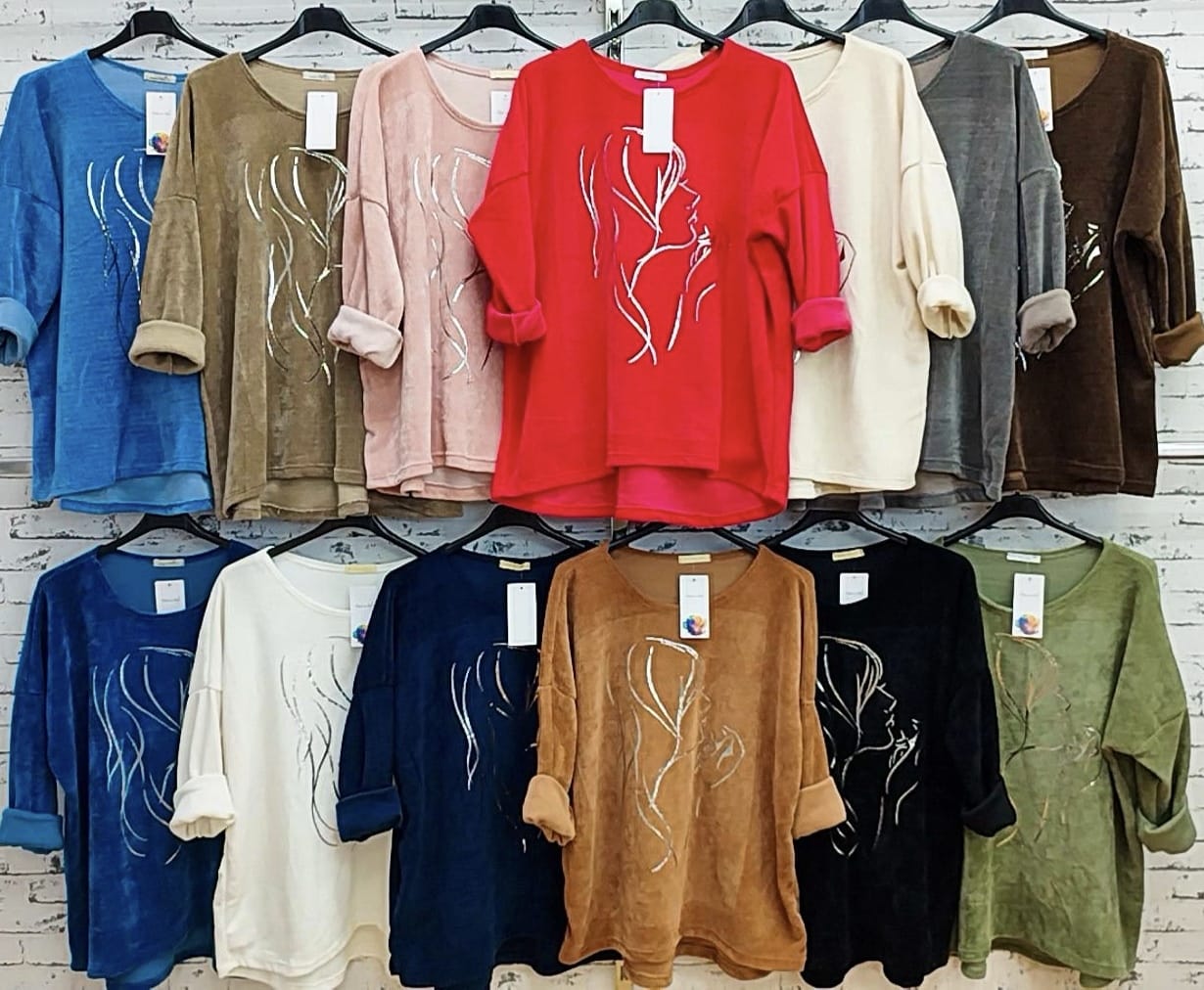 LaCasa GmbH - Großhandel Damenmode - Übergrößen DOB AA70-AA90, Übergrößen Hosen bis 58, Italia Mode | Artikel-Nr. 23828 | Cord-Oberteile | 95%Viscose 5%Elastan | Angebot: Damenbekleidung, Herrenbekleidung, Große Größen, Young Fashion, Leather Wear, Sofortprogramme, Orderware | Adresse: La Casa GmbH - Gelsenkirchener Str. 122 - 44649 Herne - Tel: 02131-3837077 - lacasapic@gmail.com