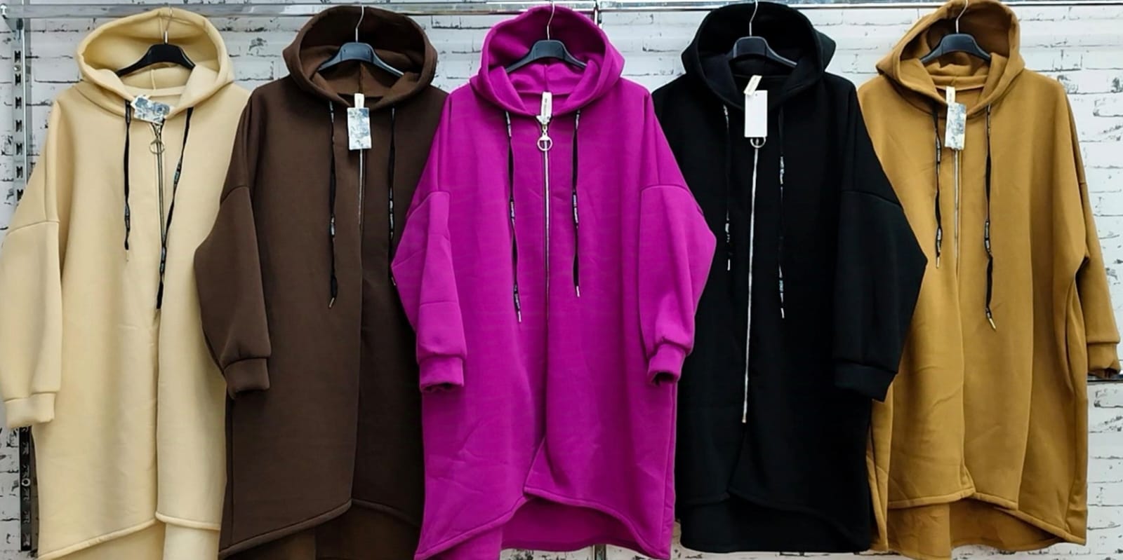 LaCasa GmbH - Großhandel Damenmode - Übergrößen DOB AA70-AA90, Übergrößen Hosen bis 58, Italia Mode | Artikel-Nr. 19703 B | Jacke | 95%Cotton 5%Elastan | Angebot: Damenbekleidung, Herrenbekleidung, Große Größen, Young Fashion, Leather Wear, Sofortprogramme, Orderware | Adresse: La Casa GmbH - Gelsenkirchener Str. 122 - 44649 Herne - Tel: 02131-3837077 - lacasapic@gmail.com