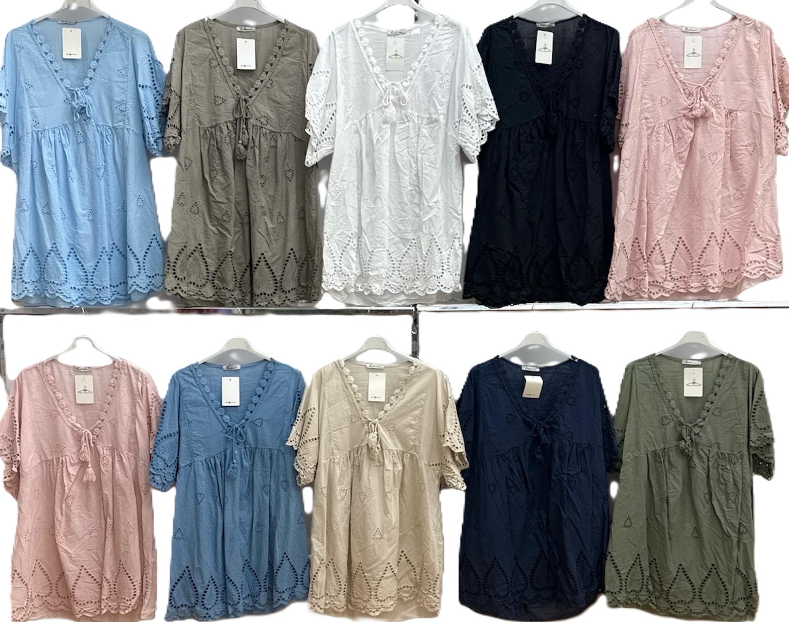 LaCasa GmbH - Großhandel Damenmode - Übergrößen DOB AA70-AA90, Übergrößen Hosen bis 58, Italia Mode | Artikel-Nr. 8097 | Spitzentop | 100% Cotton | Angebot: Damenbekleidung, Herrenbekleidung, Große Größen, Young Fashion, Leather Wear, Sofortprogramme, Orderware | Adresse: La Casa GmbH - Gelsenkirchener Str. 122 - 44649 Herne - Tel: 02131-3837077 - lacasapic@gmail.com