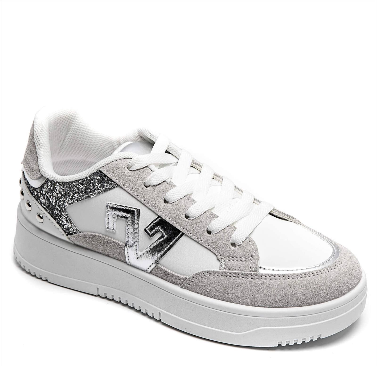 Hier geht's zum Shop von: Ala Mode Fashion-DOB;Accessoires;Leather Wear; Young Fashion - Neuss | Kategorie: Schuhe / Sneakers (Lot) | Adresse: Ala Mode Fashion - Breslauerstr. 8 Raum 113 - 41460 neuss - Tel: 021312091616 - ala-mode@web.de | Angebot: Sofortprogramme, Orderware