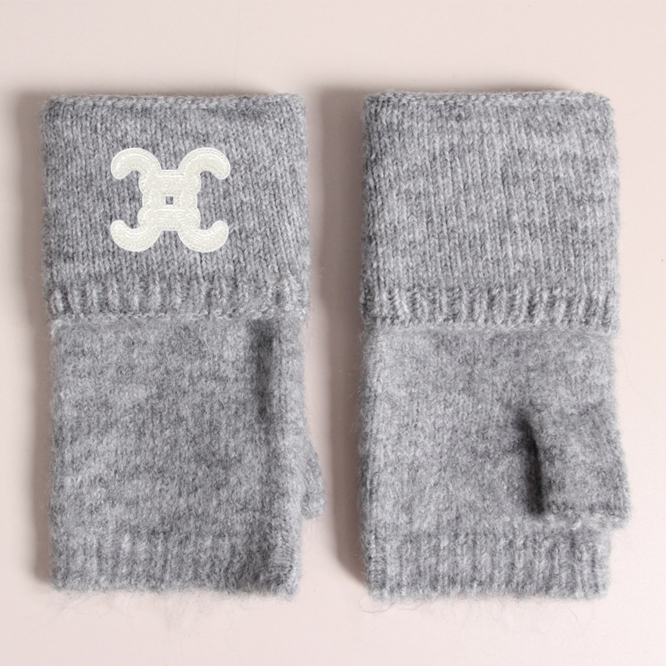 E-Vitale Shoes - BIONDINI Großhandel Wholesale - hochwertige italienische Schuhe direkt ab Fabrik | Kategorie: Accessoires / Hüte/Handschuhe/Schals | Angebot: Damenbekleidung, Damen Accessoires, Herren Accessoires, Schuhe, Young Fashion, Leather Wear, Sofortprogramme, Orderware | Adresse: E-VITALE SHOES - Raum 114 - Breslauer Str. 8 - 41460 Neuss - Tel: 02131/3868532 - service@evitale-shoes.eu