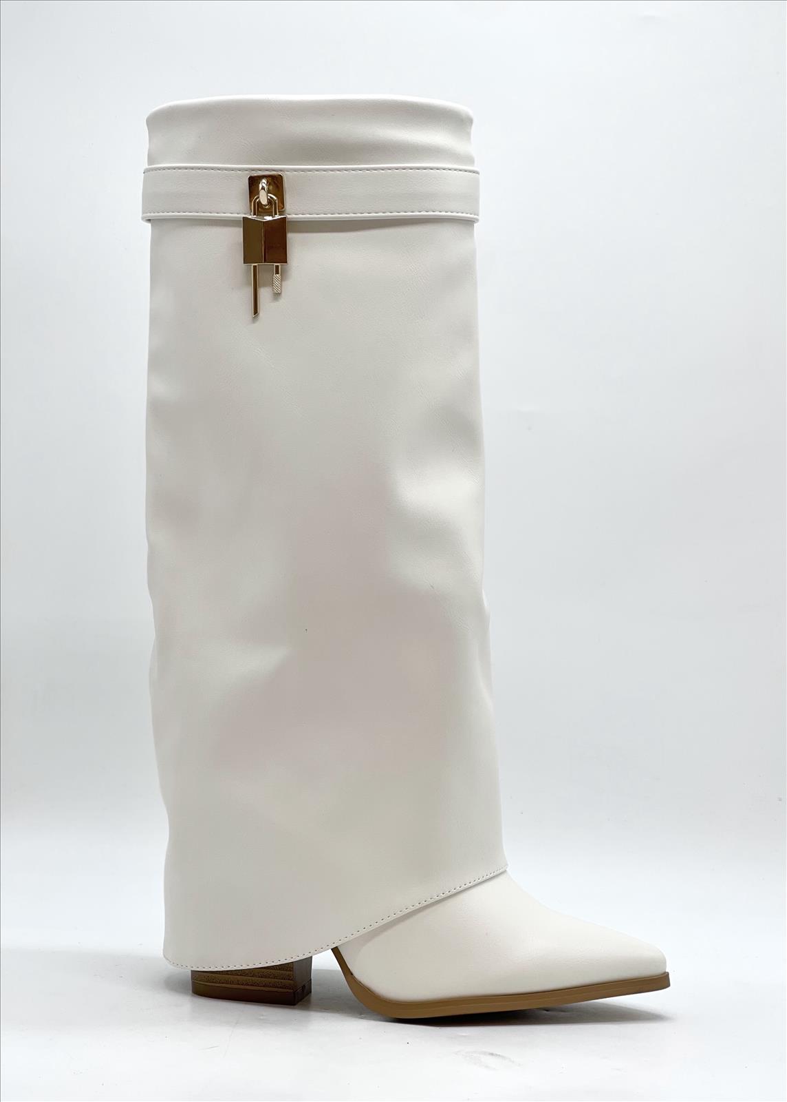 Hier geht's zum Shop von: Ala Mode Fashion-DOB;Accessoires;Leather Wear; Young Fashion - Neuss | Kategorie: Schuhe / Stiefel (6 Paare) | Adresse: Ala Mode Fashion - Breslauerstr. 8 Raum 113 - 41460 neuss - Tel: 021312091616 - ala-mode@web.de | Angebot: Sofortprogramme, Orderware