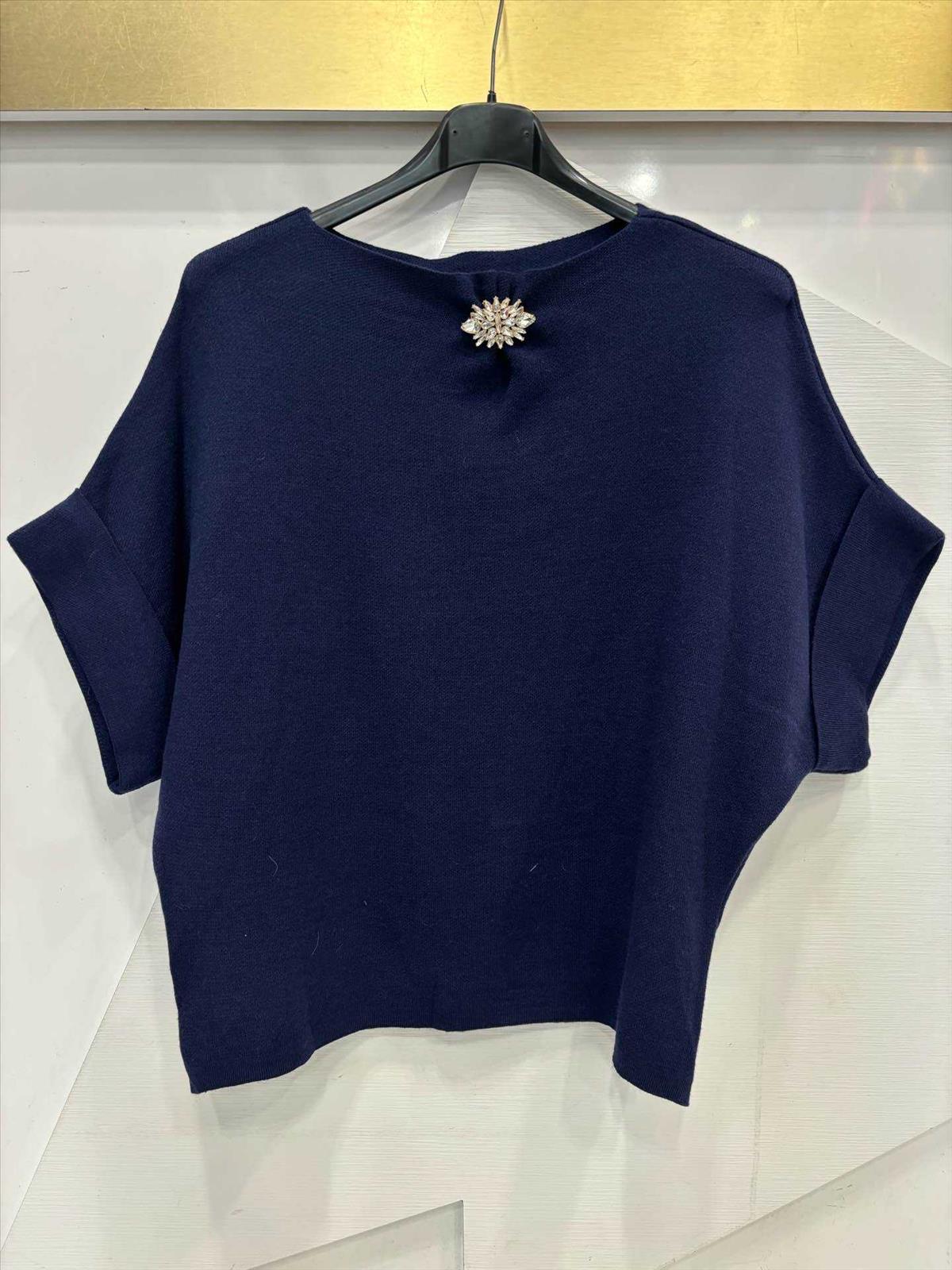 Hier geht's zum Shop von: Ala Mode Fashion-DOB;Accessoires;Leather Wear; Young Fashion - Neuss | Kategorie: Shirt | Adresse: Ala Mode Fashion - Breslauerstr. 8 Raum 113 - 41460 neuss - Tel: 021312091616 - ala-mode@web.de | Angebot: Sofortprogramme, Orderware