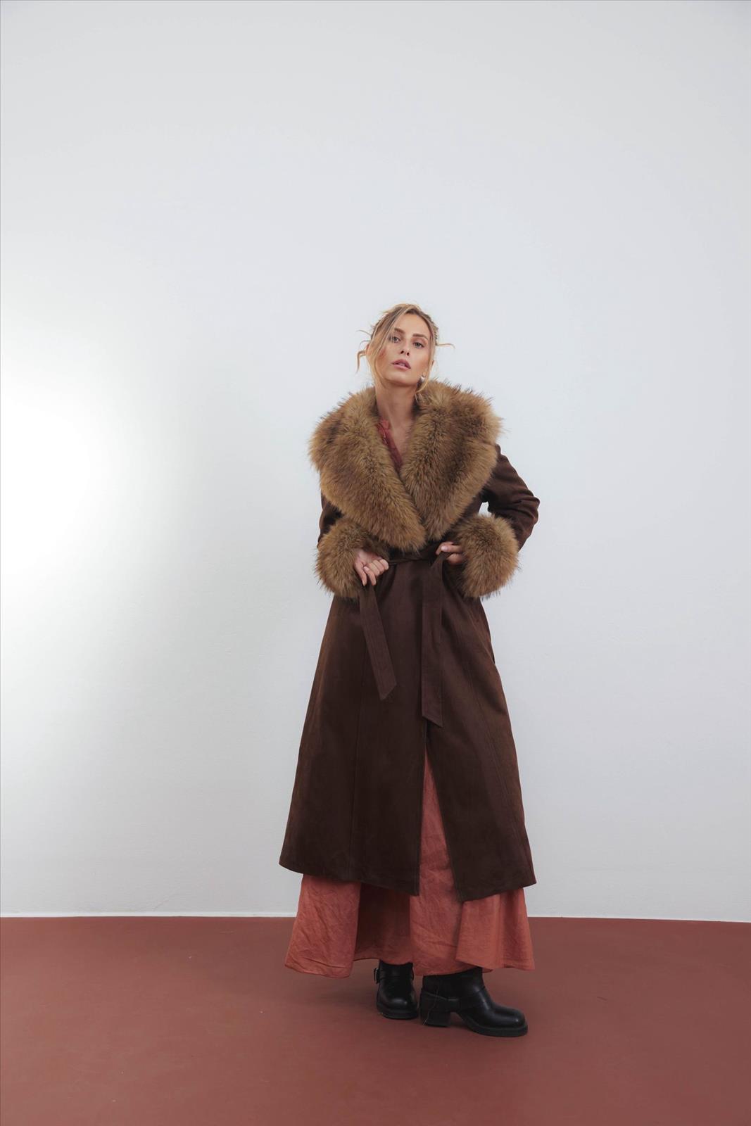 Ala Mode Fashion-DOB;Accessoires;Leather Wear; Young Fashion - Neuss | Kategorie: Mantel | Angebot: Sofortprogramme, Orderware | Adresse: Ala Mode Fashion - Breslauerstr. 8 Raum 113 - 41460 neuss - Tel: 021312091616 - ala-mode@web.de