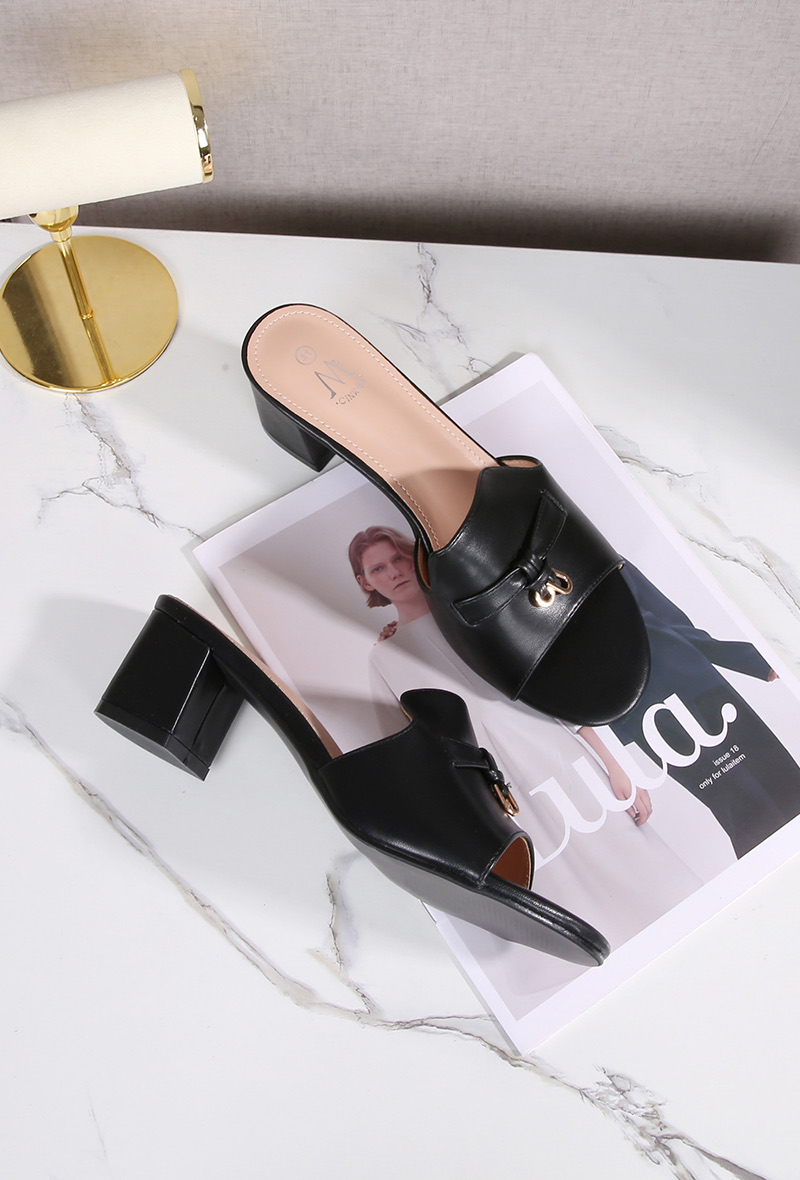 Hier geht's zum Shop von: Lujah Shoes (Schuhgrosshandel) | Artikel-Nr. DMS5631-33 | Slipper/ELB | Kategorie: Übergröße / Sandalle | Adresse: Lujah Shoes - Doesburgstraat 5 - 5651BD Eindhoven - Tel: 0031642235368 - lujah-schuh@hotmail.com | Angebot: Schuhe, Große Größen, Kinder & Teens, Young Fashion, Leather Wear