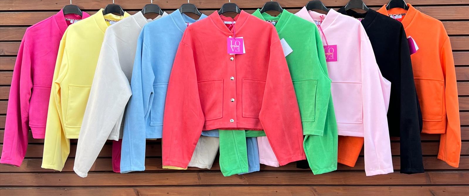 Hier geht's zum Shop von: Element of Joy - Damenbekleidung und Accessoires - Wiesbaden | Jacke | Artikel-Nr. 935 | Kategorie: Jacken | Adresse: Element of Joy - Marktstraße 27 - 65183 Wiesbaden - Tel: 01628583468 - elementofjoy1@gmail.com | Angebot: Damenbekleidung, Damen Accessoires, Schuhe