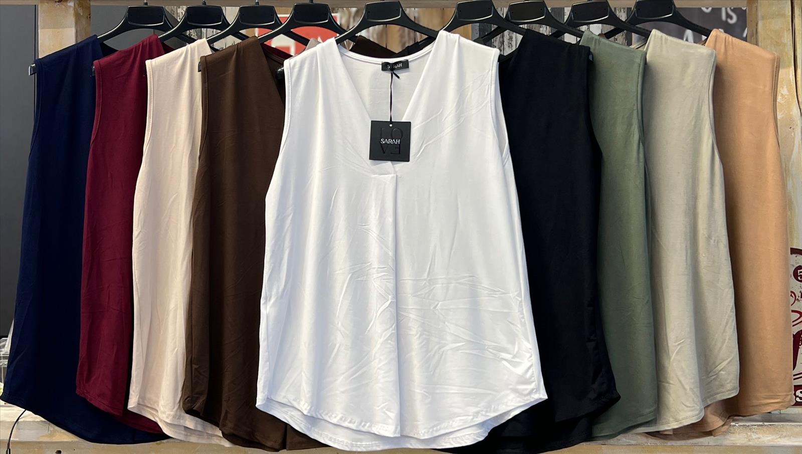 Hier geht's zum Shop von: Sarah GmbH - DOB aus Italien | Top | Artikel-Nr. 957 | Adresse: Sarah GmbH - Otto-Hahn-Straße 1 - 63303 Dreieich - Tel: 061039603444 - sarah-aktuell@t-online.de | Angebot: Damenbekleidung, Damen Accessoires, Große Größen, Young Fashion, Sofortprogramme, Orderware