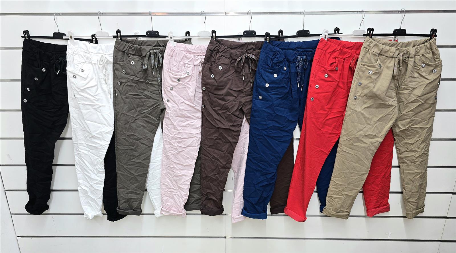 Noor Fashion - DOB;HAKA;Young Fashion - Dreieich | Kategorie: Damen Hose | Angebot: Sofortprogramme, Orderware | Adresse: Noor Fashion - Otto-Hahn-Str. 6 - 63303 Dreieich - Tel: +49 6103 371505 - noorfashion@web.de