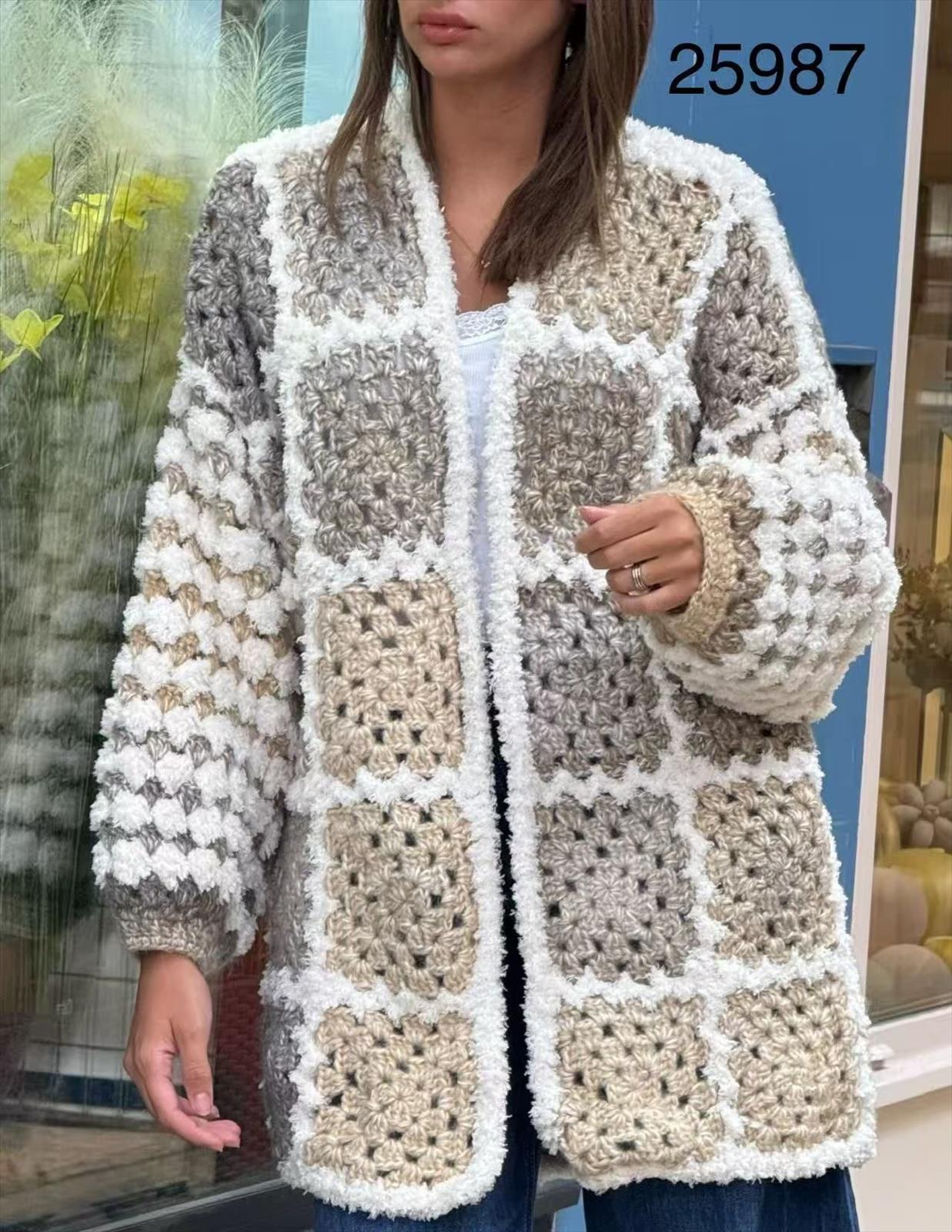 Hier geht's zum Shop von: Sarah GmbH - DOB aus Italien | Cardigan | Artikel-Nr. 915 | Adresse: Sarah GmbH - Otto-Hahn-Straße 1 - 63303 Dreieich - Tel: 061039603444 - sarah-aktuell@t-online.de | Angebot: Damenbekleidung, Damen Accessoires, Große Größen, Young Fashion, Sofortprogramme, Orderware