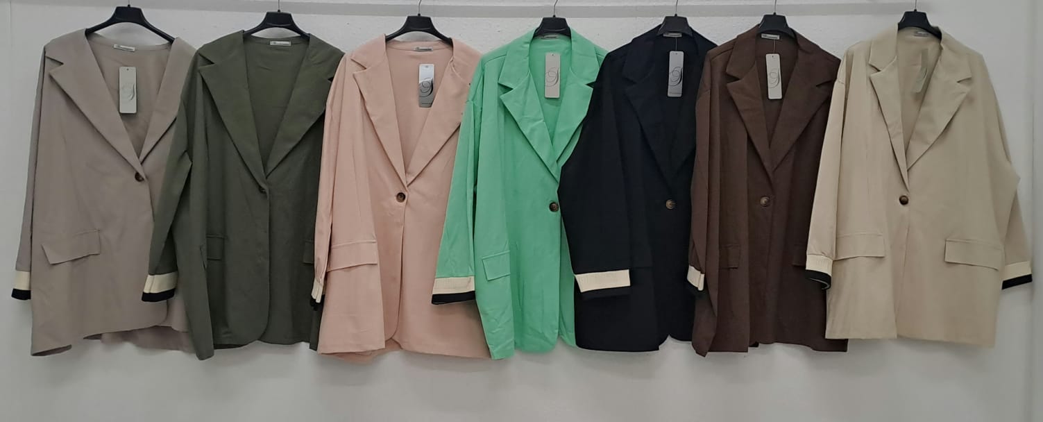 Hier geht's zum Shop von: Catchme UG - DOB - Dreieich | Kategorie: Bekleidung (Ab grose 44) / Blazer | Adresse: Catchme UG - Otto-Hahn Str. 24 - 63303 Dreieich - Tel: +49 (0)6103 – 39891 10 - grossartig9@gmail.com | Angebot: Sofortprogramme, Orderware