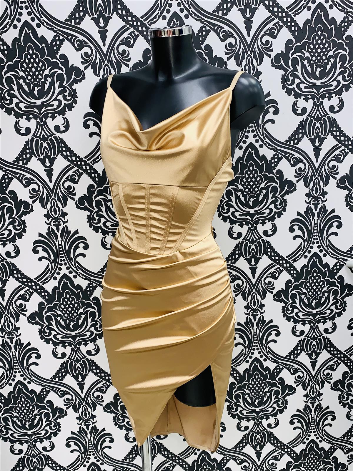 Skytrading KG - Abendkleider, Ballkleider | Artikel-Nr. 9710196 | MODA ITALIANA – LUCKY | Materialzusammensetzung/Material composition: 95% Polyester 5% Elastan Made in Italy | Kategorie: MODA ITALIANA - LUCKY / Dresess | Angebot: Damenbekleidung, Damen Accessoires, Schuhe, Dessous, Große Größen, Young Fashion, Leather Wear | Adresse: Skytrading KG - Quellenstrasse 4/1/7 - 1100 Wien - Tel: 004369918008070 - office@skyfashion.net
