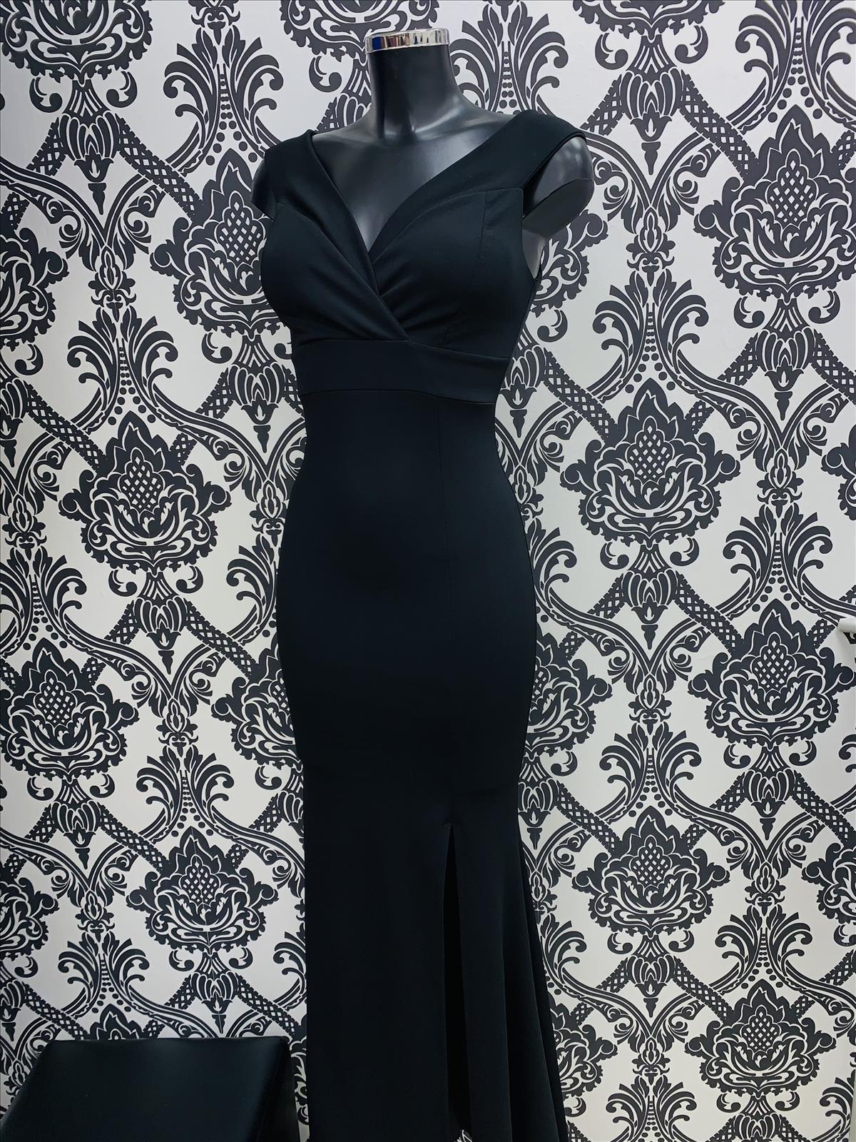 Skytrading KG - Abendkleider, Ballkleider | Artikel-Nr. 898831 | MODA ITALIANA – LUCKY | Materialzusammensetzung/Material composition: 95% Polyester 5% Elastan Made in Italy | Kategorie: MODA ITALIANA - LUCKY / Dresess | Angebot: Damenbekleidung, Damen Accessoires, Schuhe, Dessous, Große Größen, Young Fashion, Leather Wear | Adresse: Skytrading KG - Quellenstrasse 4/1/7 - 1100 Wien - Tel: 004369918008070 - office@skyfashion.net