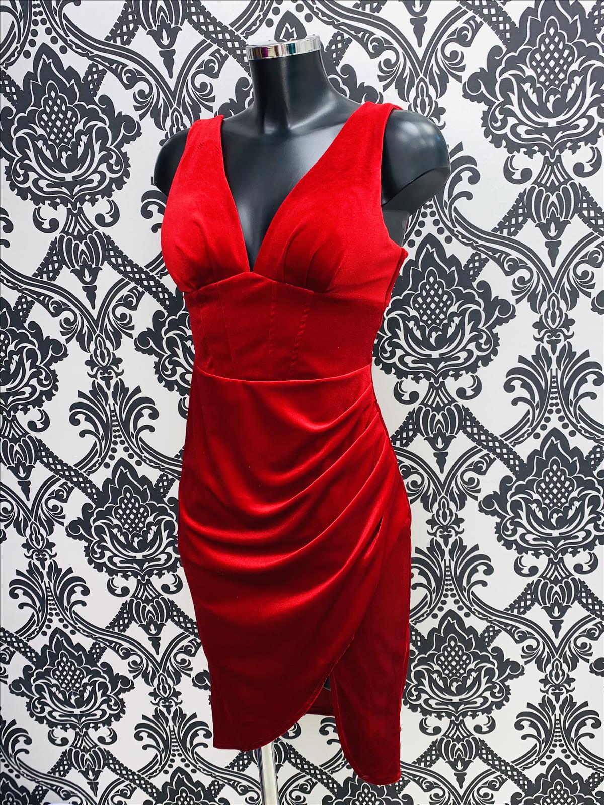 Skytrading KG - Abendkleider, Ballkleider | Artikel-Nr. HOLDTENGER | MODA ITALIANA - HU | Materialzusammensetzung/Material composition: 100% Polyester Made in Italy | Kategorie: MODA ITALIANA - HU / Dresses | Angebot: Damenbekleidung, Damen Accessoires, Schuhe, Dessous, Große Größen, Young Fashion, Leather Wear | Adresse: Skytrading KG - Quellenstrasse 4/1/7 - 1100 Wien - Tel: 004369918008070 - office@skyfashion.net