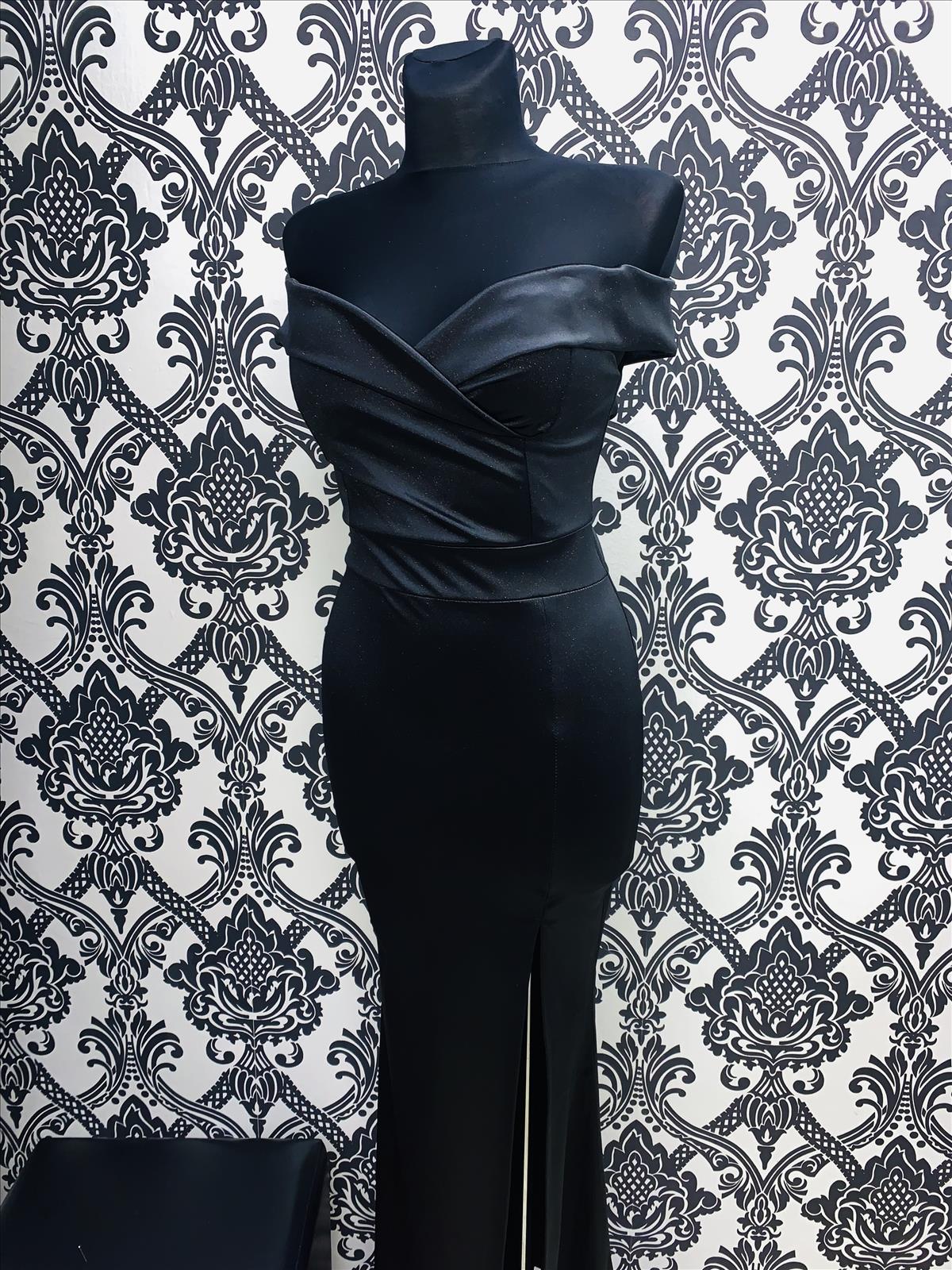 Skytrading KG - Abendkleider, Ballkleider | Artikel-Nr. HOLDTENGER | MODA ITALIANA – HU | Materialzusammensetzung/Material composition: 95% Polyester 5% Elastan Made in Italy | Kategorie: MODA ITALIANA - HU / Dresses | Angebot: Damenbekleidung, Damen Accessoires, Schuhe, Dessous, Große Größen, Young Fashion, Leather Wear | Adresse: Skytrading KG - Quellenstrasse 4/1/7 - 1100 Wien - Tel: 004369918008070 - office@skyfashion.net