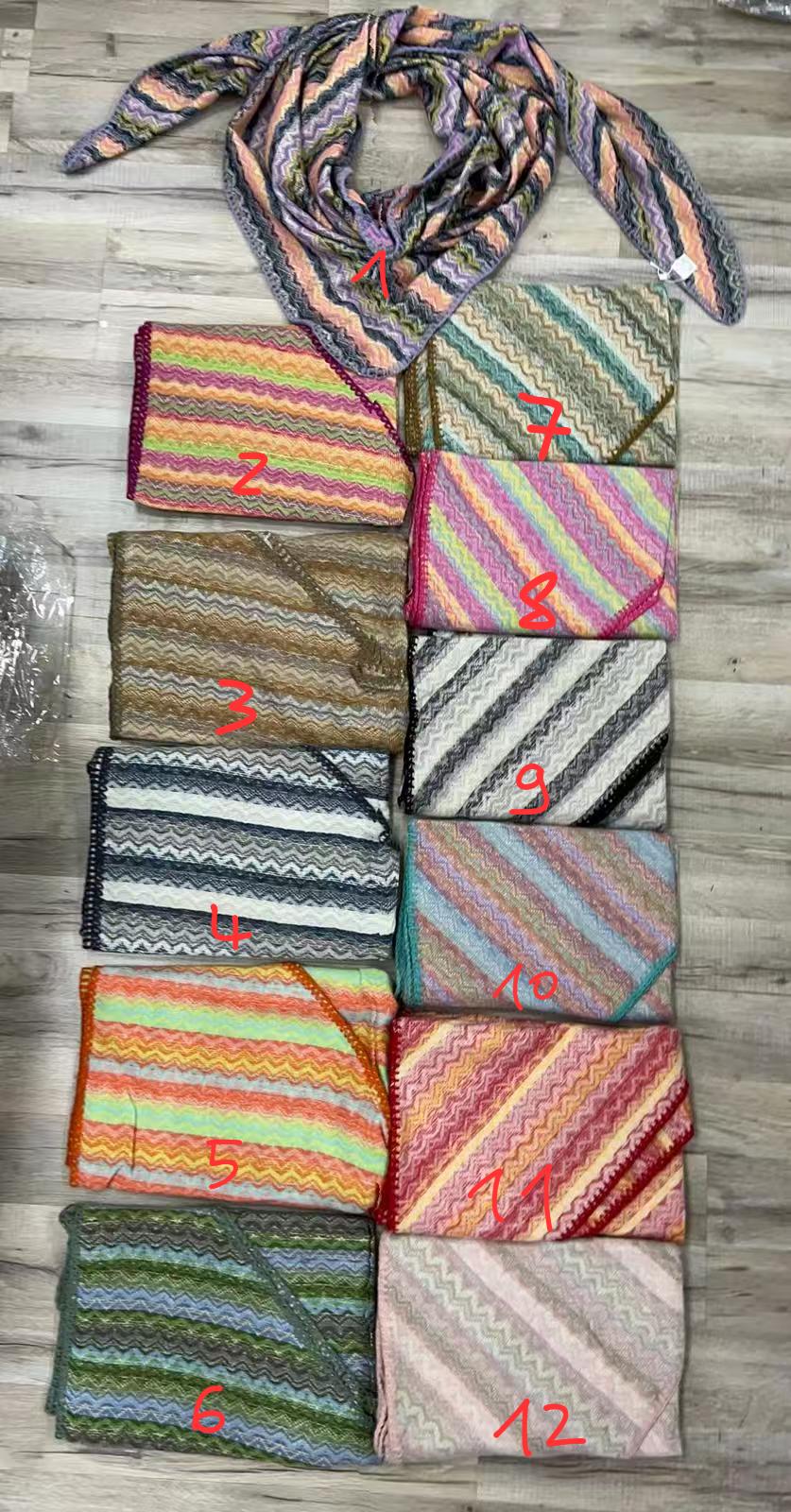GIO TEX GMBH - Accessoires - Neuss | Artikel-Nr. 5888 | Schal | Kategorie: Schal | Angebot: Damen Accessoires | Adresse: GIO TEX GMBH - Breslauerstraße 8 - 41460 Neuss - Tel: 021313658438 - giotexgmbh@yahoo.com