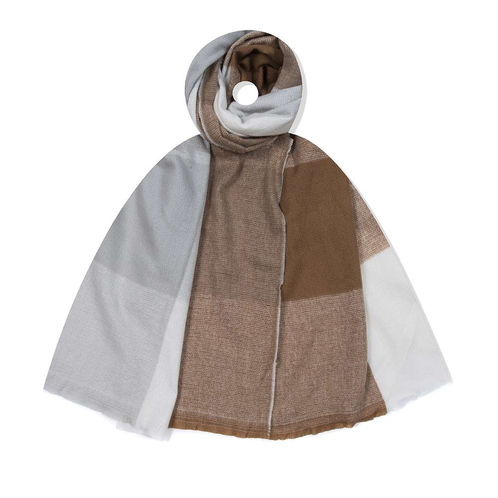 Fox by Ren GmbH - DOB; ACCessoires - Neuss | Schal - Gianna | Artikel-Nr. ZY2502-04WJ-14000450 | Trendiger & Hochwertiger Schal - Länge ca. 200cm x Breite ca. 80cm - Gewicht: ca. 240g - Material: 80% Viskose & 20% Wolle | Kategorie: Tücher / Schals | Angebot: Sofortprogramme, Orderware | Adresse: Fox by Ren GmbH - Anton-Kux-Str. 2 - 41460 Neuss - Tel: 021313818241 - info@foxbyren.com