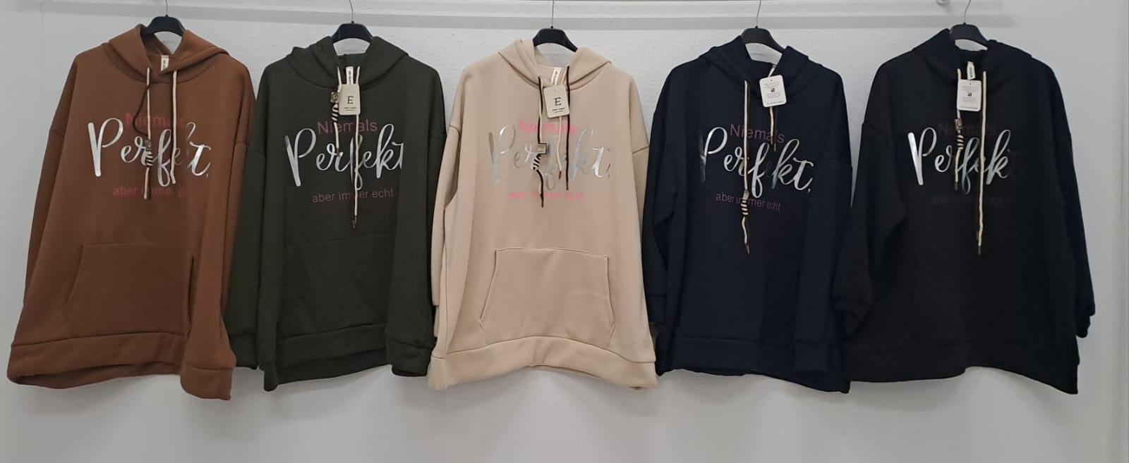 Catchme UG - DOB - Dreieich | Kategorie: Bekleidung (Ab grose 44) / Hoodie | Angebot: Sofortprogramme, Orderware | Adresse: Catchme UG - Otto-Hahn Str. 24 - 63303 Dreieich - Tel: +49 (0)6103 – 39891 10 - grossartig9@gmail.com
